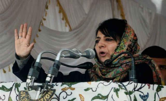 बच्चों का इस्तेमाल कर रहे हैं अलगाववादी : महबूबा