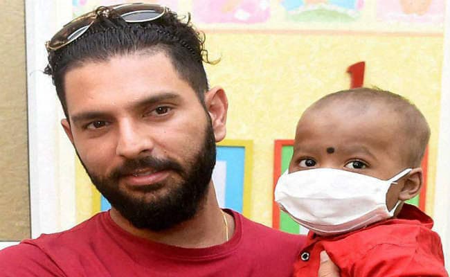 कैंसर को लड़कर हराने वाले युवराज सिंह मिले कैंसर पीड़ित बच्चों से