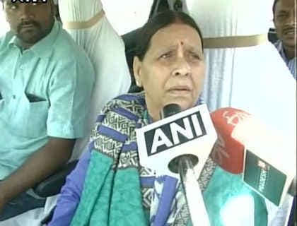 राबड़ी देवी ने कहा, बख्शे नहीं जायेंगे RJD विधायक की बहन को मारने वाले