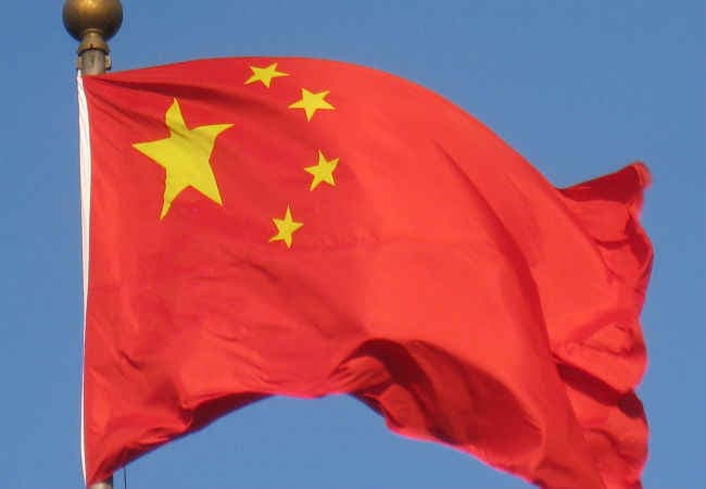 चीन के तिनजिन शहर में बस दुर्घटना में 26 लोगों की मौत