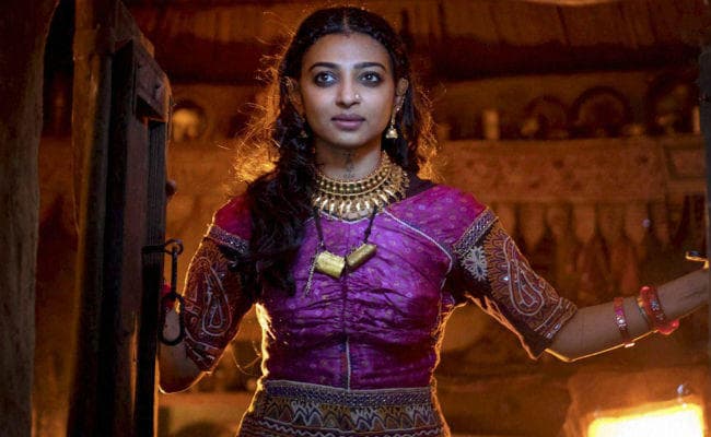 फिल्‍म रिव्‍यू: पुरानी परंपराओं की कमर तोड़ती राधिका आप्‍टे की ‘पार्च्ड''