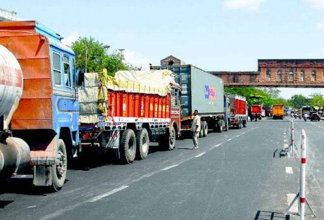 वाणिज्य विभाग ने GST लागू होने के बाद अंतरराज्यीय जांच चौकी बंद करने को कहा