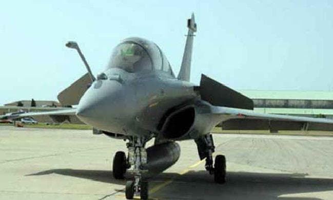 कांग्रेस ने राफेल सौदे की आलोचना की, सौदे का ब्यौरा सार्वजनिक करने की मांग की