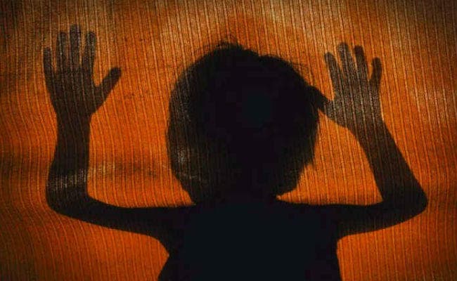 मेरठ में 8 साल की बच्‍ची के साथ दुष्कर्म, पुलिस छानबीन में जुटी