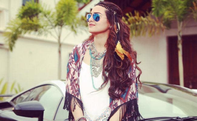 सेशेल्‍स में कुछ ऐसे वेकेशन इंज्‍वॉय कर रही हैं सोनाक्षी सिन्‍हा, देखें तस्‍वीरें