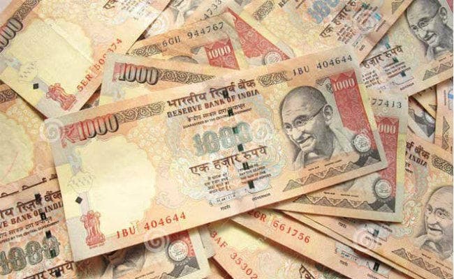 सीमा पर पांच लाख के नकली नोट जब्त