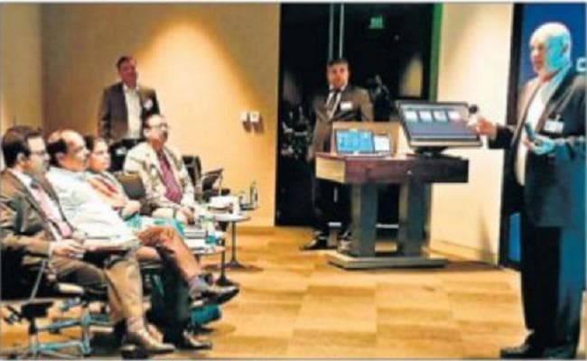 मुख्यमंत्री रघुवर दास प्रतिनिधिमंडल के साथ पहुंचे सैन फ्रांसिस्को, निवेशकों की साझेदार बनेगी सरकार