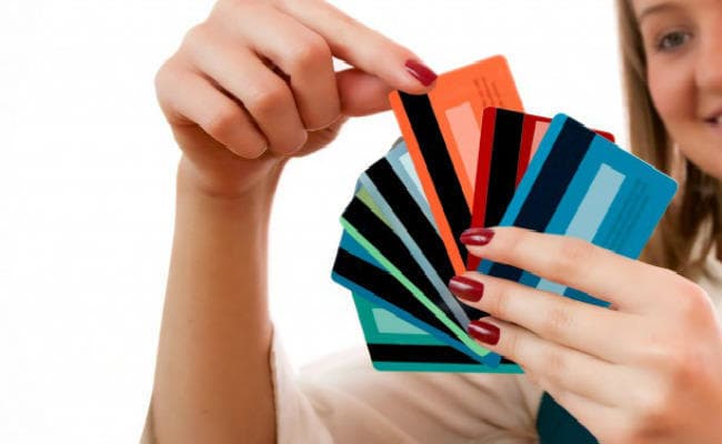 स्टूडेंट क्रेडिट कार्ड के लिए 15 बैंकों के साथ हुआ करार, ''ऑनलाइन पोर्टल'' और ''मोबाइल एप'' के जरिये आवेदन