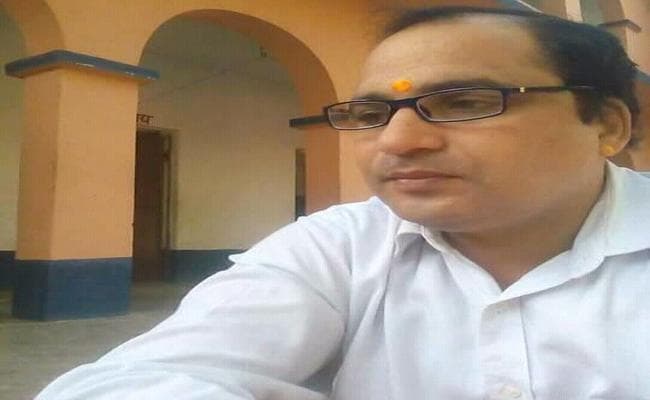 जो हाथ गया सीने पर उसके, क्यूं सौ टुकड़ों में न बांट दिया, मुजफ्फरपुर गैंग रेप घटना से आहत शिक्षक की कविता