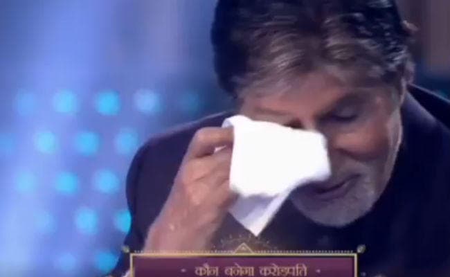 जब ''KBC'' के सेट पर अपने आंसू रोक नहीं पाये अमिताभ बच्‍चन, देखें वीडियो