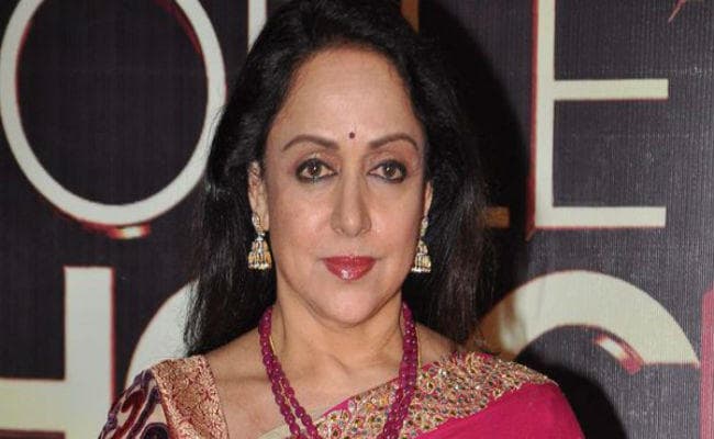 ''बियोंड द ड्रीम गर्ल''  : हेमा के जीवन पर किताब, होंगे कई खुलासे