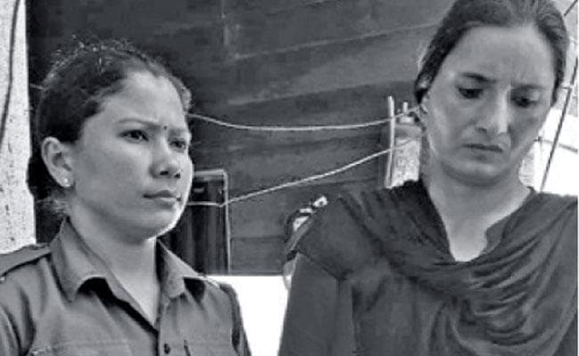 दो नाबालिग को महिला मानव तस्कर के चंगुल से मुक्त कराया, बच्चे को कश्मीर ले जा रही थी