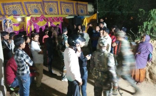 आपत्तिजनक गाना के बाद विवाद, पुलिस ने मामला कराया शांत, छह लोग हिरासत में