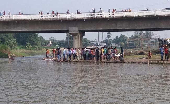 बिहार : पूर्णिया में नदी में डूबने से 3 छात्रों की मौत, दो का शव बरामद, एक की तलाश जारी