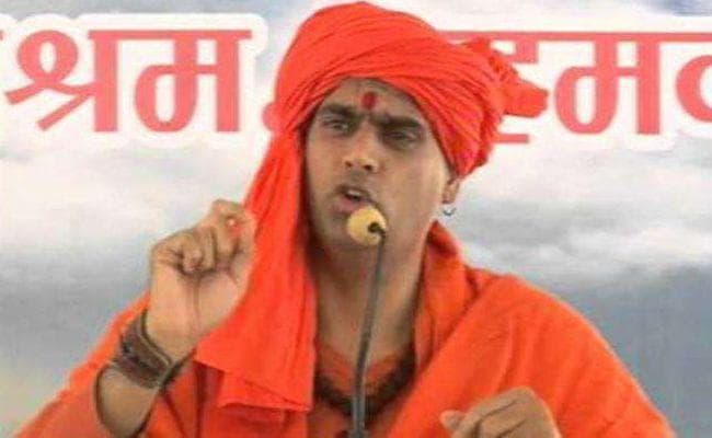 पद्मावती फिल्म को लेकर बढ़ा विरोध, चक्रपाणी महाराज ने की भंसाली को गिरफ्तार करने की मांग