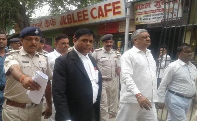 बिहार : शराब पीने को लेकर पुलिस एसोसिएशन के अध्यक्ष और महासचिव बर्खास्त