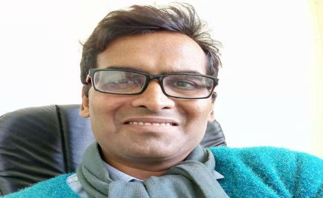 साहित्य संध्या में आज पढ़ें बालेंदुशेखर मंगलमूर्ति की कविताएं