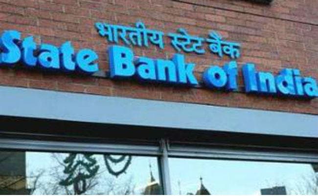 SBI ने सस्ता किया कर्ज, ब्याज दरों में  0.9 प्रतिशत की कटौती