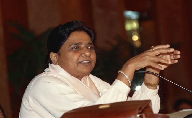 मायावती ने  प्रत्याशियों सहित नेताओं के साथ की बैठक, जीत का दिया मंत्र