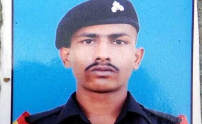 गलती से सीमा पार गये जवान चंदू बाबूलाल चौहान को पाकिस्‍तान ने वापस लौटाया