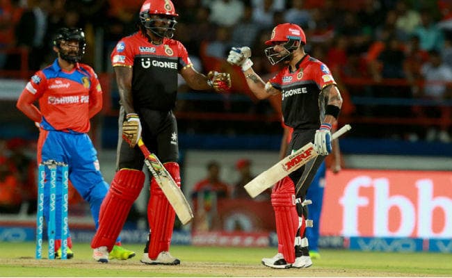 IPL 2017 : रोमांचक मुकाबले में बेंगलुरु ने गुजरात लायंस को 21 रनों से हराया