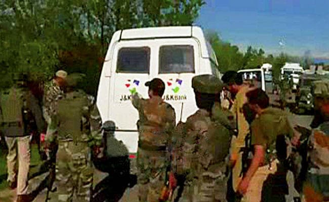 जम्मू कश्मीर में बैंकों, कैशवैन और एटीएम में लूट के मामले चार गुना बढ़े