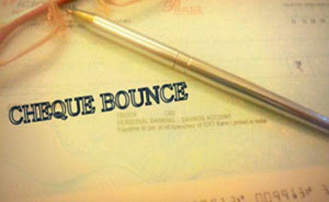 शहीद की विधवा को मिला चेक बाउंस, बाद में किया गया भुगतान