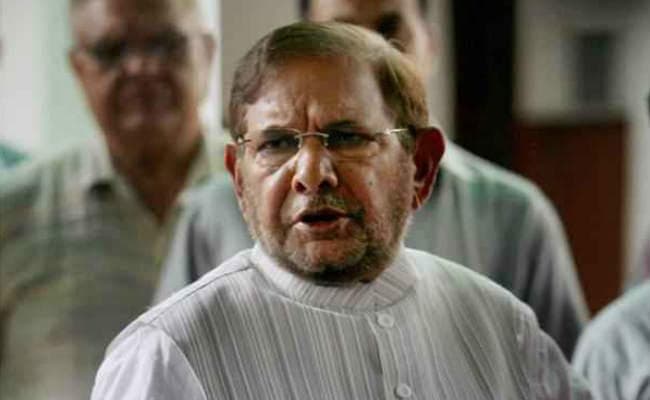 हाथ से निकल गये हैं कश्मीर के हालात : शरद यादव