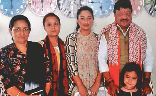 पहाड़ के नेताओं ने की विजयवर्गीय से मुलाकात