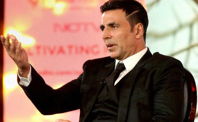 सोशल मीडिया: अक्षय कुमार ने मांगी माफी, तसवीर भी हटाई...