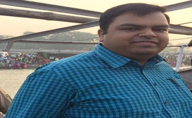 बक्सर डीएम आत्महत्या मामला : आज करने वाले थे कार्यों की समीक्षा, उससे पहले पहुंची मौत की खबर