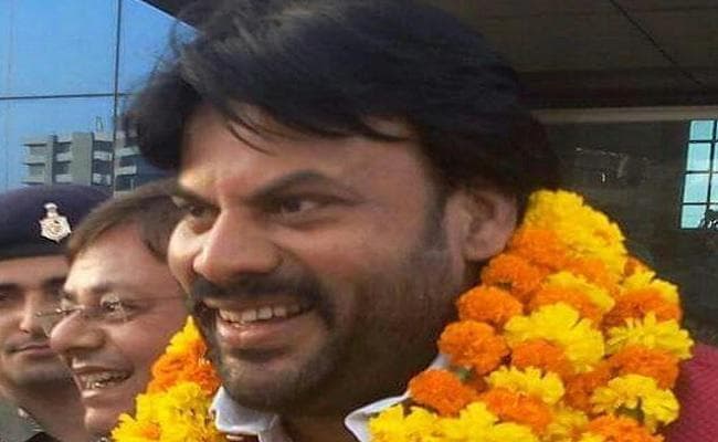 RJD विधायक की दबंगई, हेडमास्टर से पहले बदसलूकी फिर की पिटाई