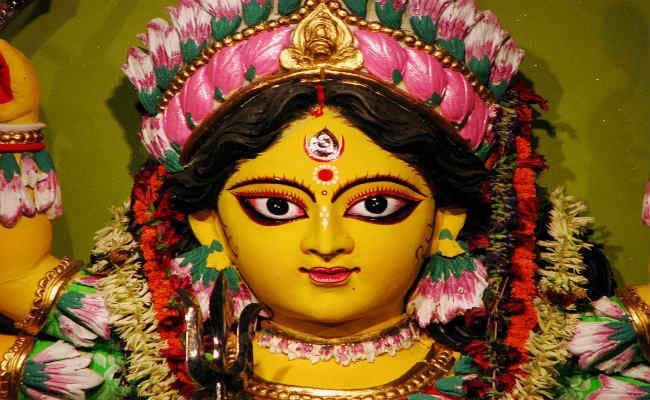 या देवी सर्वभूतेषु... !!