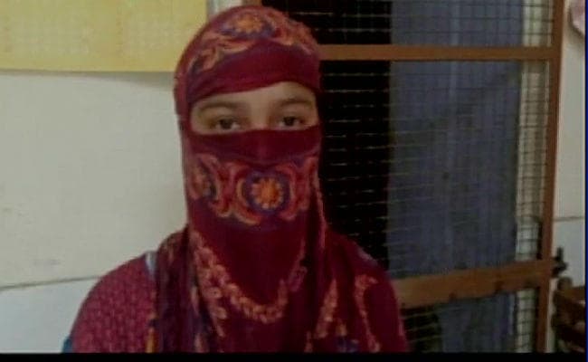 उत्तर प्रदेश : सब इंस्पेक्टर और सिपाही ने किया नाबालिग के साथ रेप, सस्पेंड