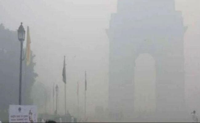 दिल्ली में छाई धुंध की चादर : मौसम की अब तक की सबसे खराब हवा