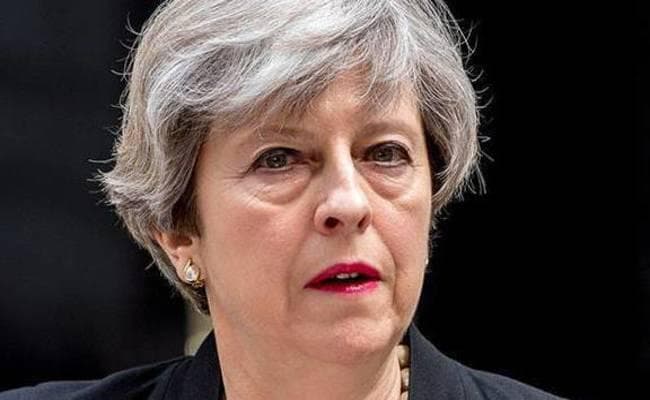 ब्रेक्जिट समझौता से पहले टेरेसा मे को झटका, ब्रेक्जिट मंत्री ने दिया इस्तीफा