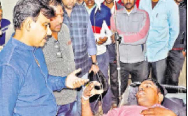 श्रीकांत रोड पर बाइक सवार बदमाशों ने सरेशाम कोचिंग संचालक को मारी गोली, धनबाद रेफर