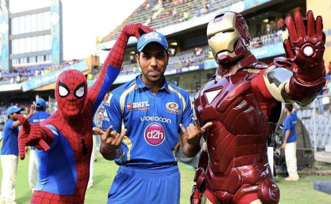 ''हिटमैन'' रोहित शर्मा के हाथ में कैमरा और मुंह से सीटी, देखें पूरा वीडियो