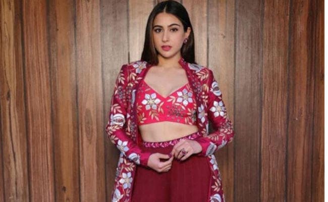 सारा अली खान का बड़ा खुलासा- सोशल मीडिया पर फेक अकाउंट से करती हैं ये काम