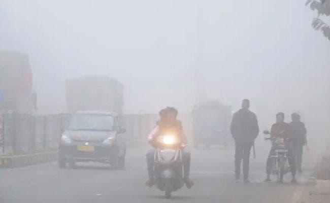 मौसम ने ली करवट, दो-तीन दिनों तक रहेगा कुहासा