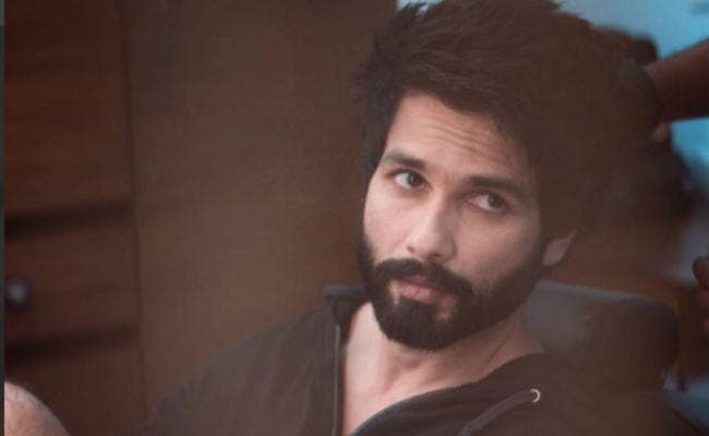 शाहिद कपूर ने कैंसर होने की अफवाहों को किया खारिज, कहा - मैं बिल्कुल ठीक हूं