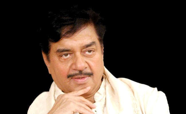 ''शत्रु'' ने PM मोदी पर कसा तंज, राहुल गांधी को दी बधाई, कहा- ''पप्पू'' कौन और असली ''फेंकू'' कौन?