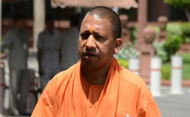 चारा घोटाला: लालू की पैरवी करने वाले कलेक्‍टर अब सीएम योगी के निशाने पर