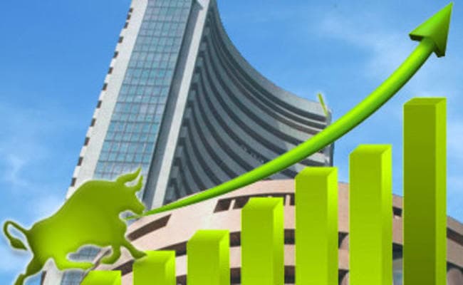 शेयर बाजारों में सात दिन की गिरावट थमी, सेंसेक्स 330 अंक चढ़ा