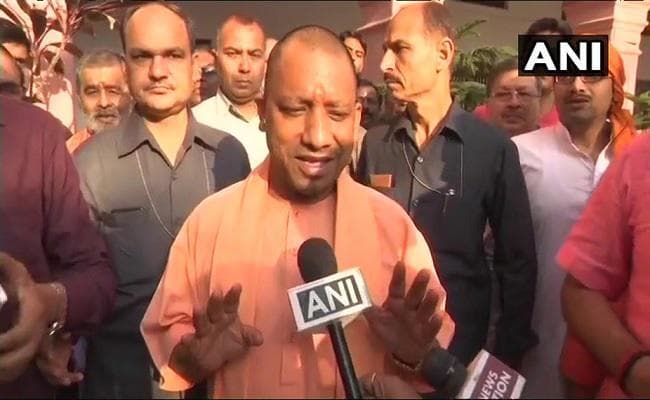 यूपी लोकसभा उपचुनाव : मतदान जारी, 1 बजे तक गोरखपुर में 30.20 फीसदी व फूलुपर में कुल 19.20 प्रतिशत वोटिंग