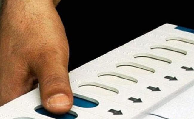 कैमूर विधानसभा क्षेत्र के 27 बूथों पर पुनर्मतदान आज, वोट कराने के लिए बाहर से आये एक दर्जन अधिकारी