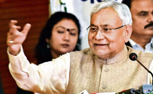 बिहार : जेटली को सीएम ने लिखा पत्र, कहा जीएसटी से मुक्त रखी जाएं गुरुद्वारों के लंगर में इस्तेमाल होने वाली वस्तुएं