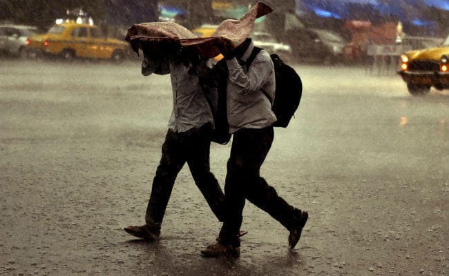 आंधी-तूफान से उत्‍तर प्रदेश, दिल्‍ली समेत चार राज्यों में 34 लोगों की मौत