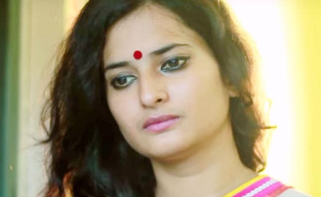 भोजपुरी फिल्म  अभिनेत्री समेत दो लोगों की सड़क हादसे में मौत