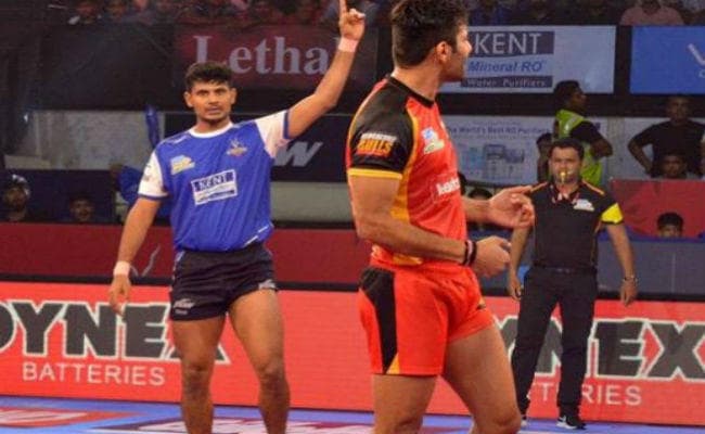 ProKabaddi Auctions : दूसरे दिन रेडर प्रशांत बिके 79 लाख  में, मोनू PKL इतिहास के सबसे महंगे खिलाड़ी